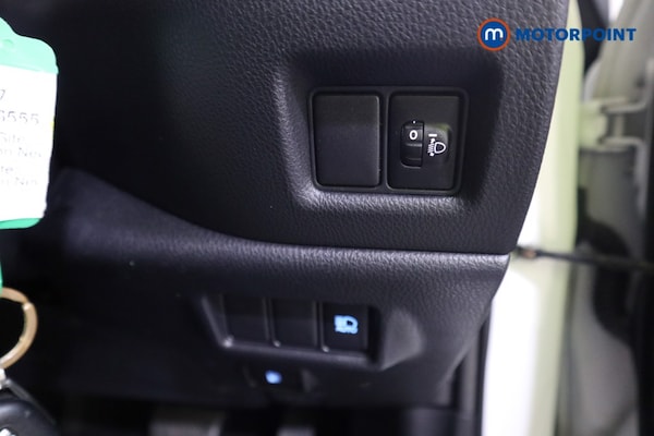 Used Toyota C-HR 2017 for sale - 76278840: Photo 19