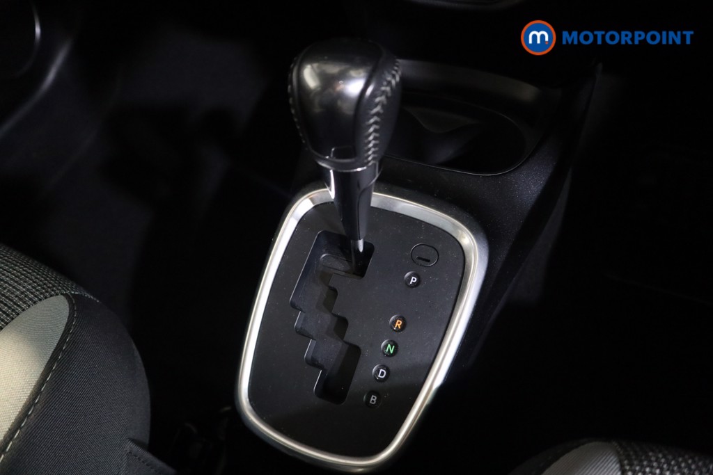 Used Toyota Yaris 2020 for sale - 76685194: Photo 17