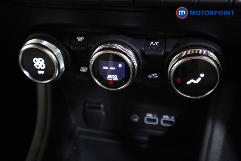 Used Renault Captur 2023 for sale - 76933751: Photo 16