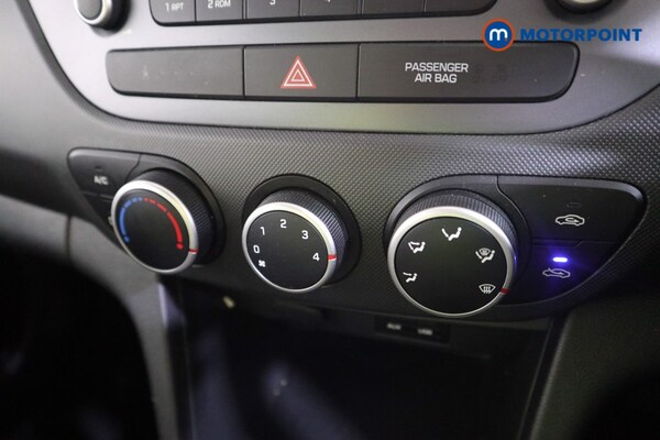 Used Hyundai i10 2019 for sale - 76232065: Photo 17
