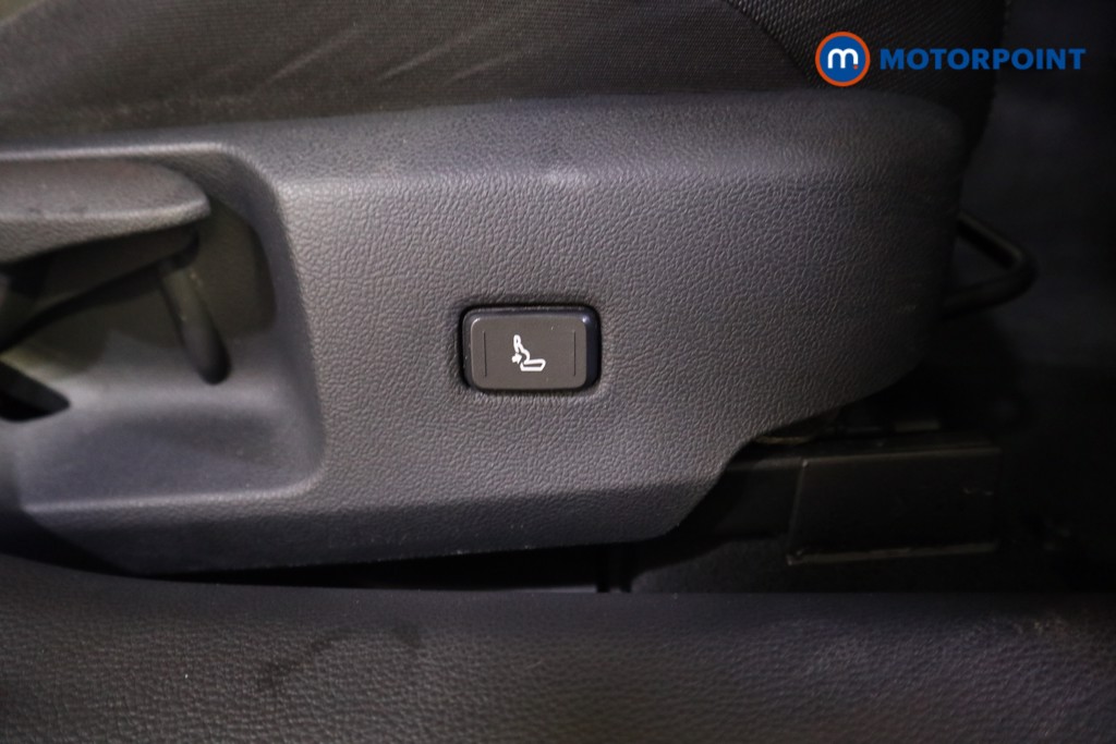 Used Toyota Corolla 2021 for sale - 76693840: Photo 21