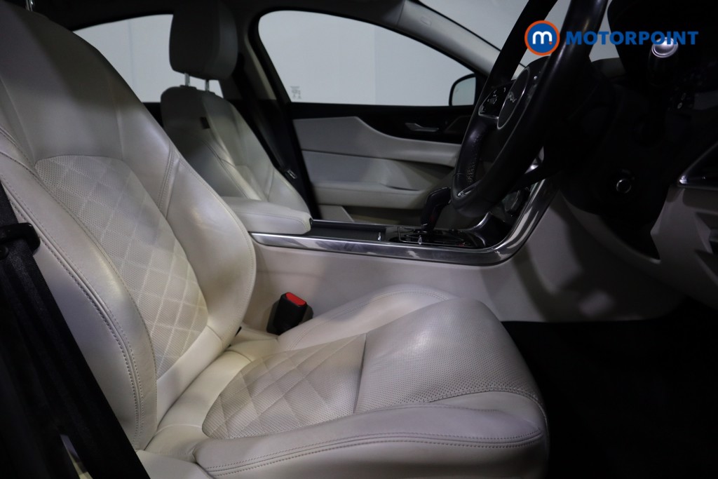 Used Jaguar XE 2019 for sale - 77128408: Photo 23