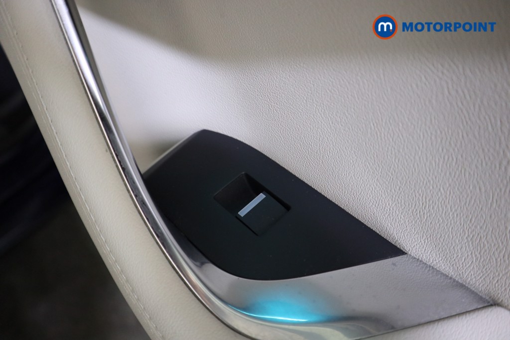 Used Jaguar XE 2019 for sale - 77128408: Photo 26