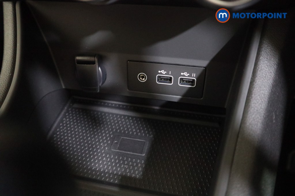 Used Renault Captur 2023 for sale - 76394695: Photo 17