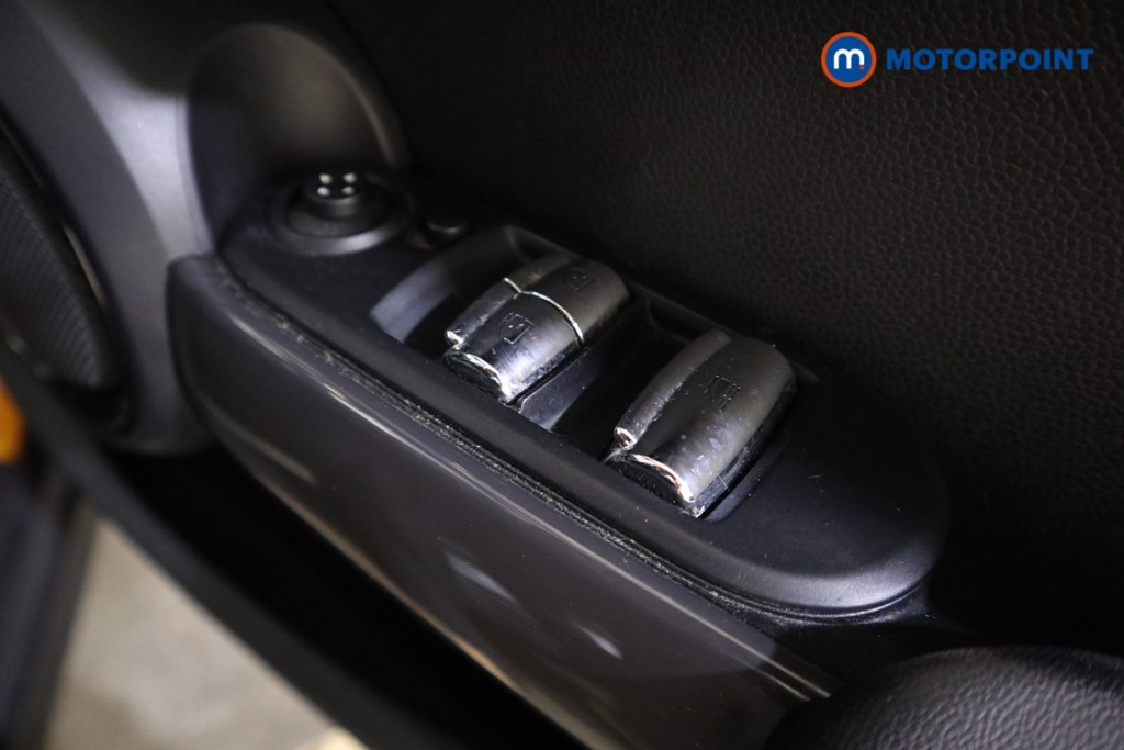 Used MINI Convertible 2018 for sale - 76685228: Photo 17