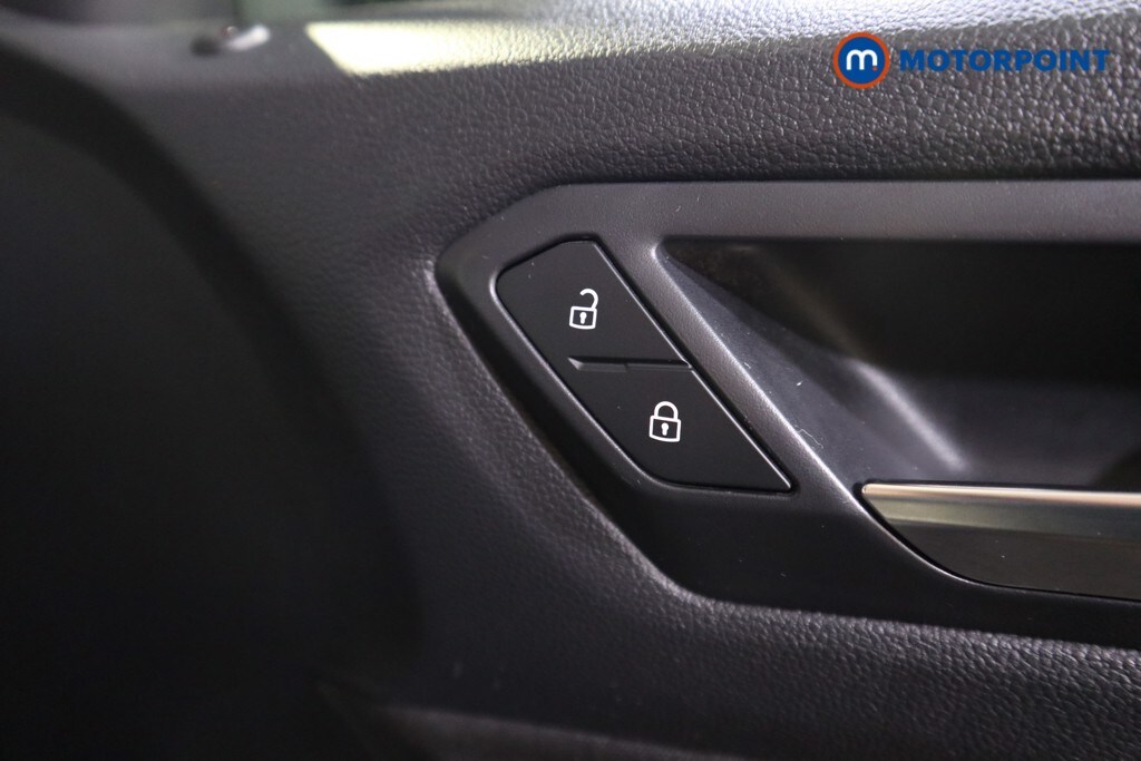 Used Volkswagen T-Roc 2022 for sale - 77490346: Photo 21