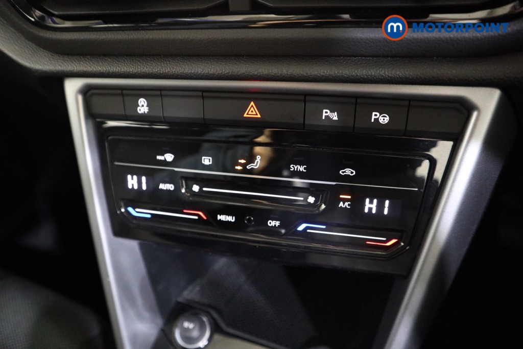 Used Volkswagen T-Roc 2022 for sale - 76969315: Photo 15