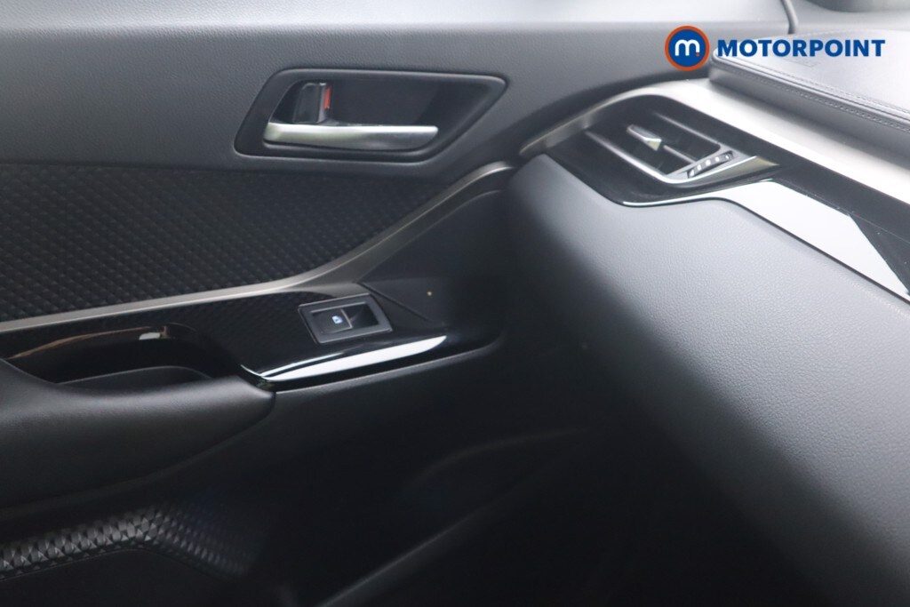 Used Toyota C-HR 2019 for sale - 76328902: Photo 18