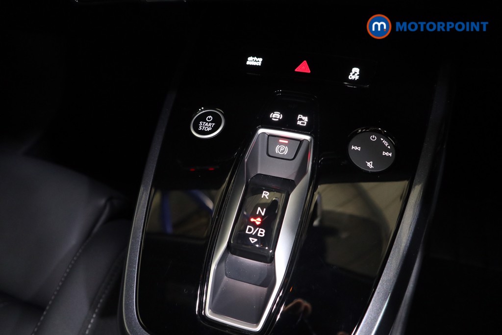 Used Audi Q4 e-tron 2025 for sale - 77435768: Photo 17