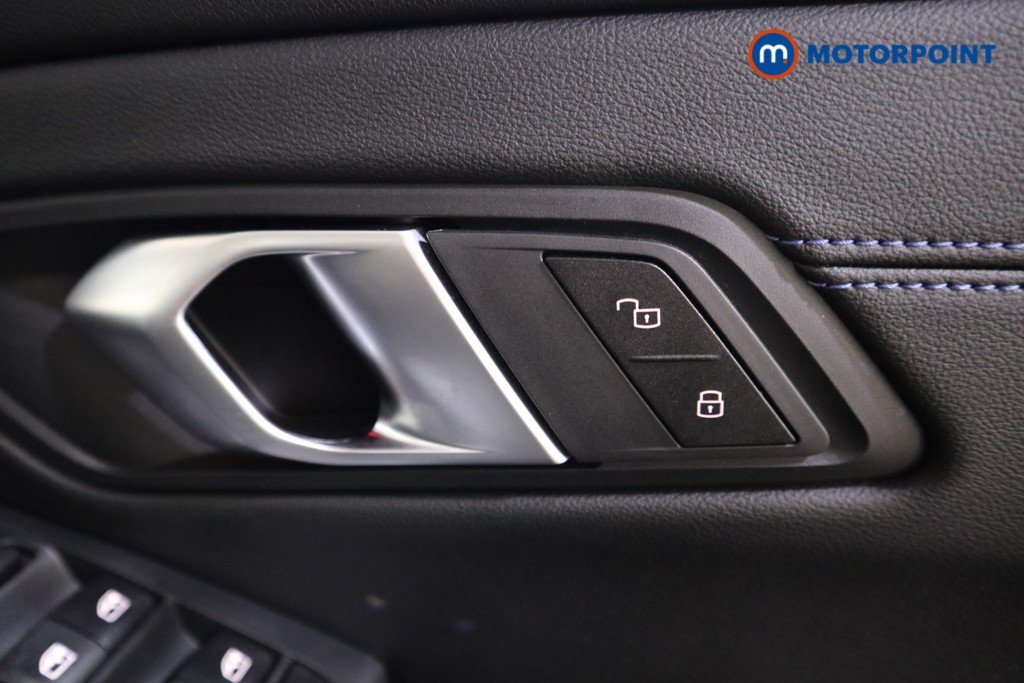 Used BMW 3 Series 2024 for sale - 77128383: Photo 21