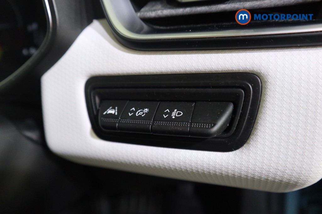 Used Renault Clio 2020 for sale - 76985092: Photo 17