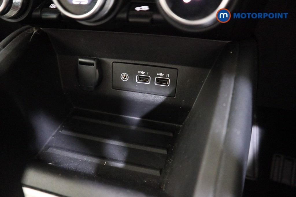 Used Renault Clio 2025 for sale - 76807913: Photo 17