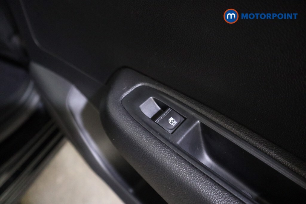 Used Renault Clio 2025 for sale - 76807913: Photo 24