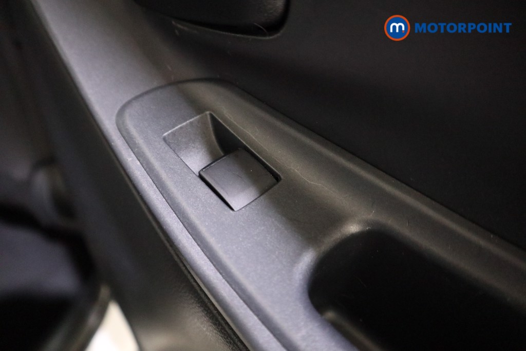 Used Toyota Yaris Cross 2022 for sale - 77106700: Photo 25