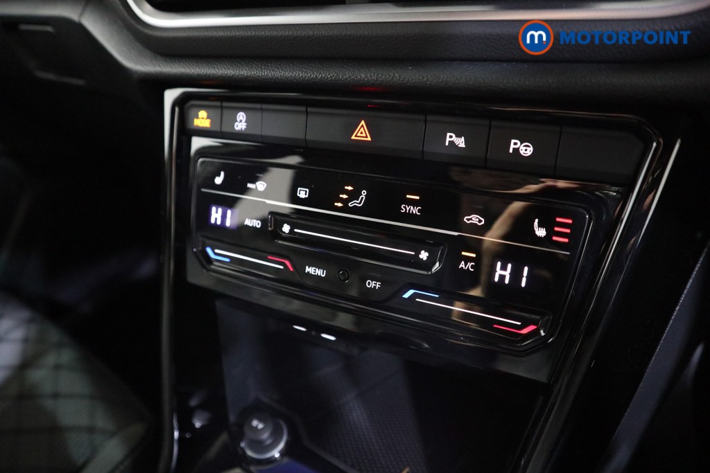 Used Volkswagen T-Roc 2023 for sale - 76946298: Photo 15