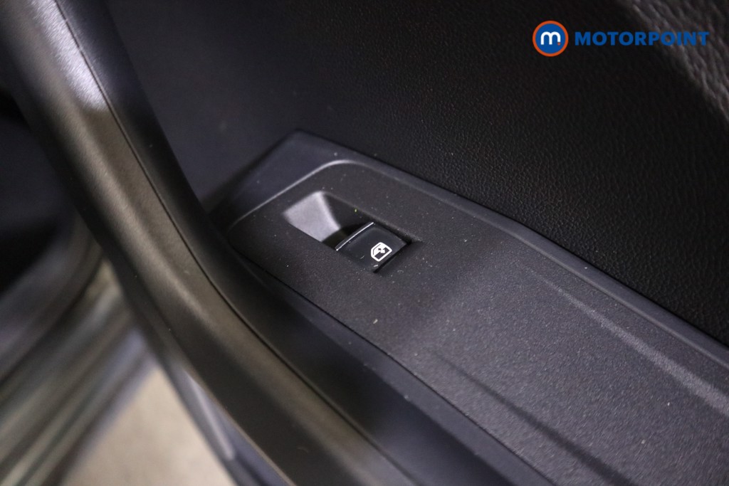 Used Volkswagen T-Roc 2023 for sale - 76946298: Photo 27