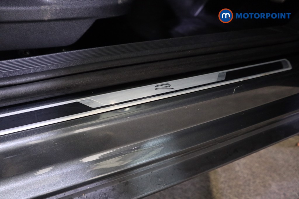 Used Volkswagen T-Roc 2023 for sale - 76967978: Photo 23