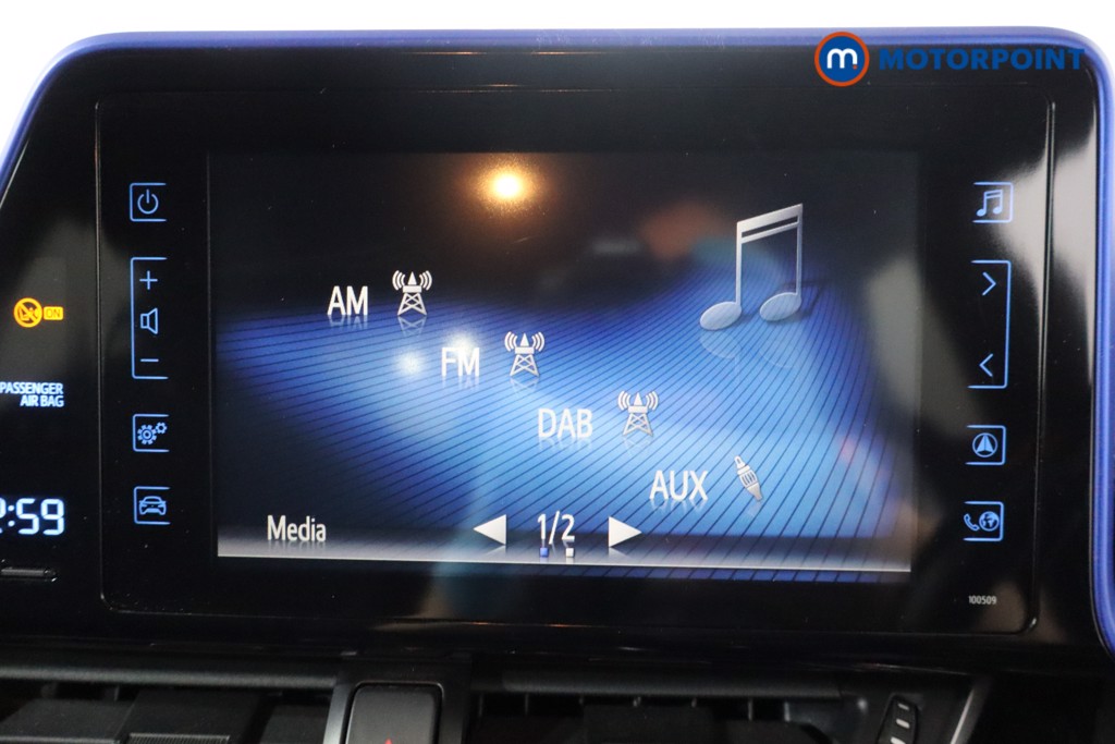 Used Toyota C-HR 2017 for sale - 76616531: Photo 10