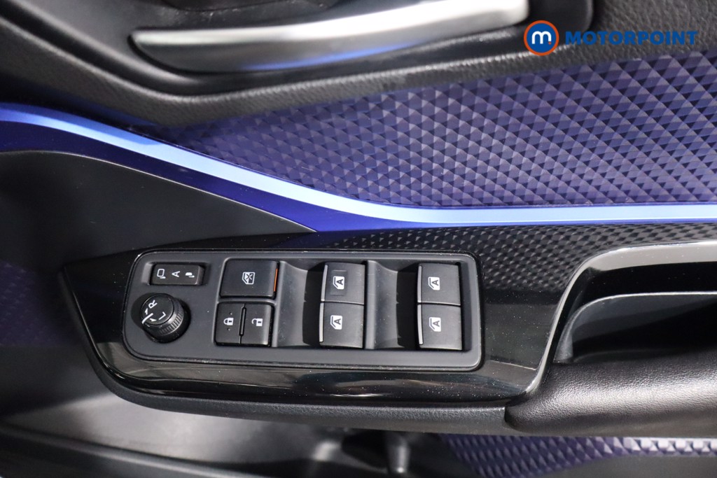 Used Toyota C-HR 2017 for sale - 76616531: Photo 31