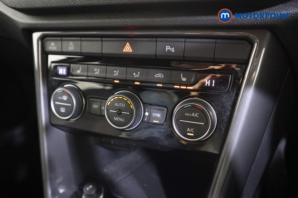 Used Volkswagen T-Roc 2021 for sale - 76961156: Photo 16