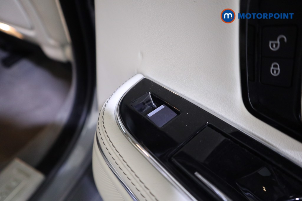 Used Jaguar XJ 2017 for sale - 76416048: Photo 31