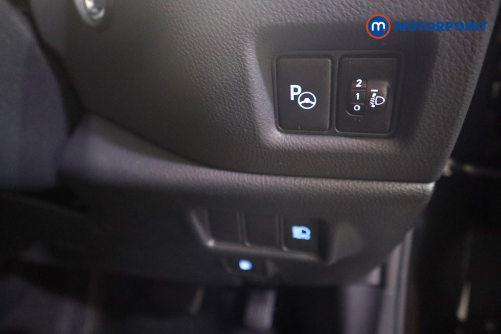 Used Toyota C-HR 2020 for sale - 76402805: Photo 18