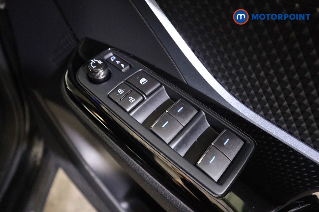 Used Toyota C-HR 2020 for sale - 76402805: Photo 19