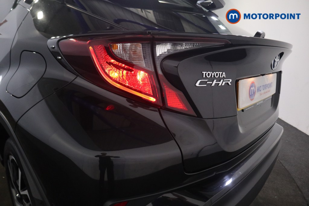 Used Toyota C-HR 2020 for sale - 76402805: Photo 32