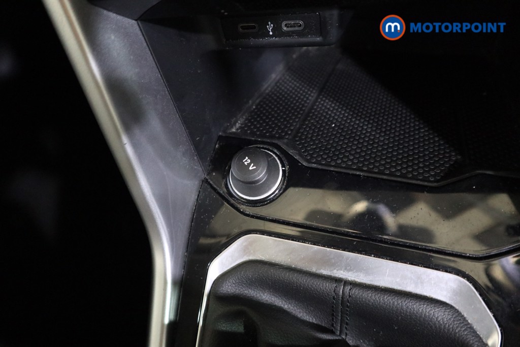 Used Volkswagen T-Roc 2022 for sale - 77211228: Photo 16