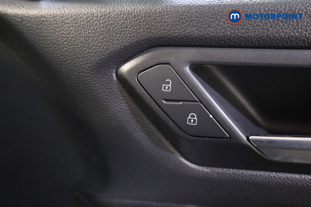 Used Volkswagen T-Roc 2022 for sale - 77211228: Photo 20