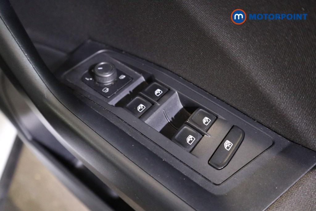 Used Volkswagen T-Roc 2022 for sale - 77211228: Photo 21