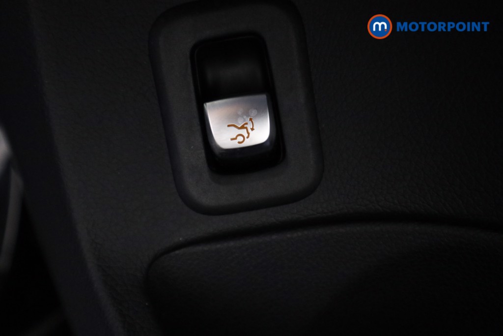 Used Mercedes-Benz C Class 2019 for sale - 77533573: Photo 23