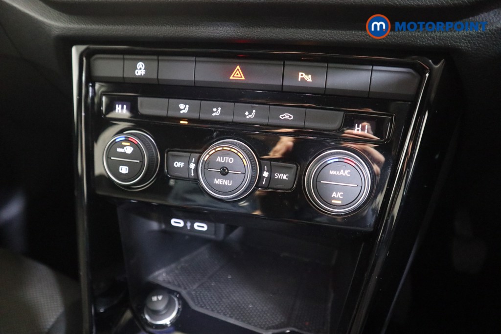 Used Volkswagen T-Roc 2021 for sale - 77071690: Photo 16