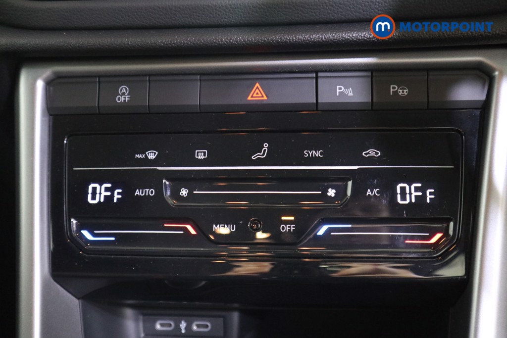 Used Volkswagen T-Roc 2023 for sale - 76739072: Photo 15