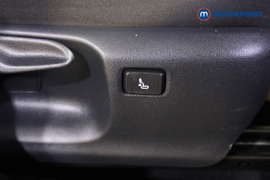 Used Toyota Yaris Cross for sale - 77688486: Photo 24