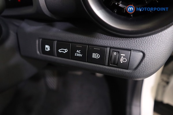 Used Toyota C-HR 2025 for sale - 76104924: Photo 17