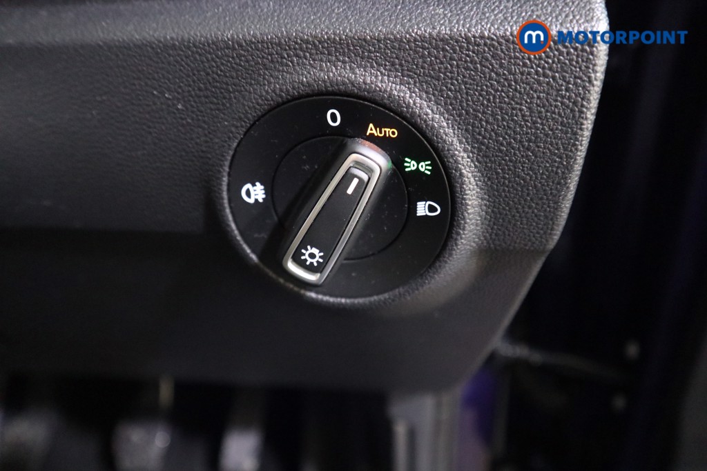 Used Volkswagen T-Roc 2019 for sale - 76949327: Photo 18