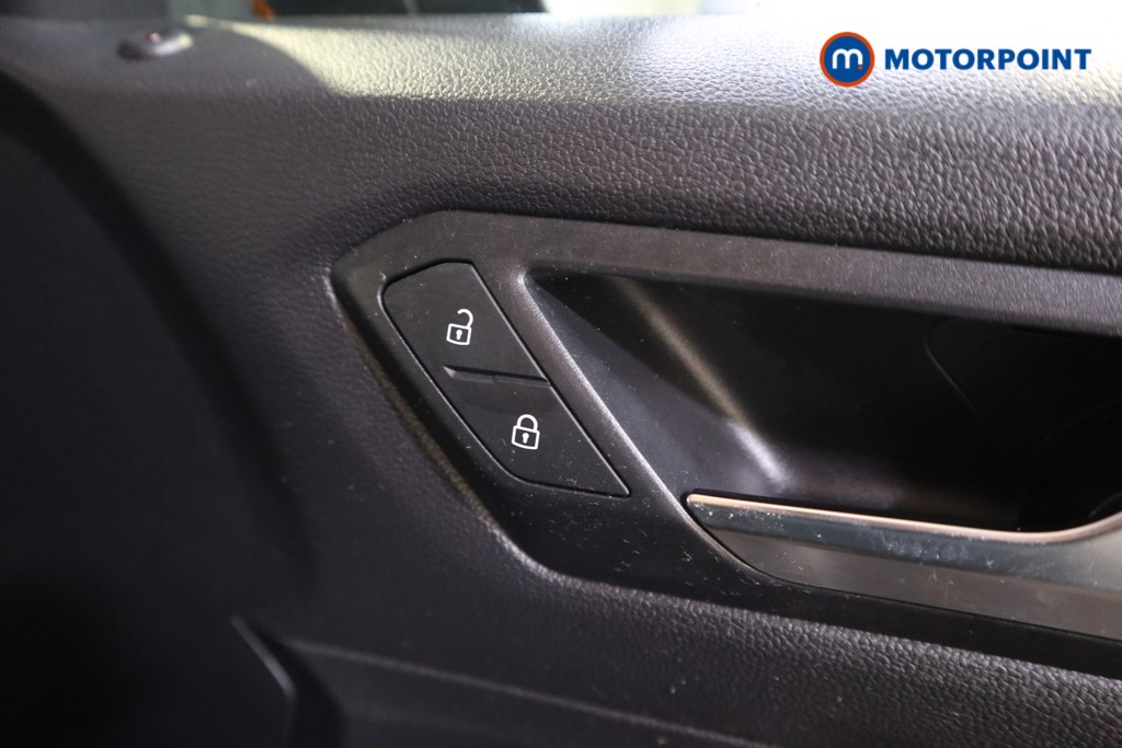 Used Volkswagen T-Roc 2019 for sale - 76949327: Photo 19