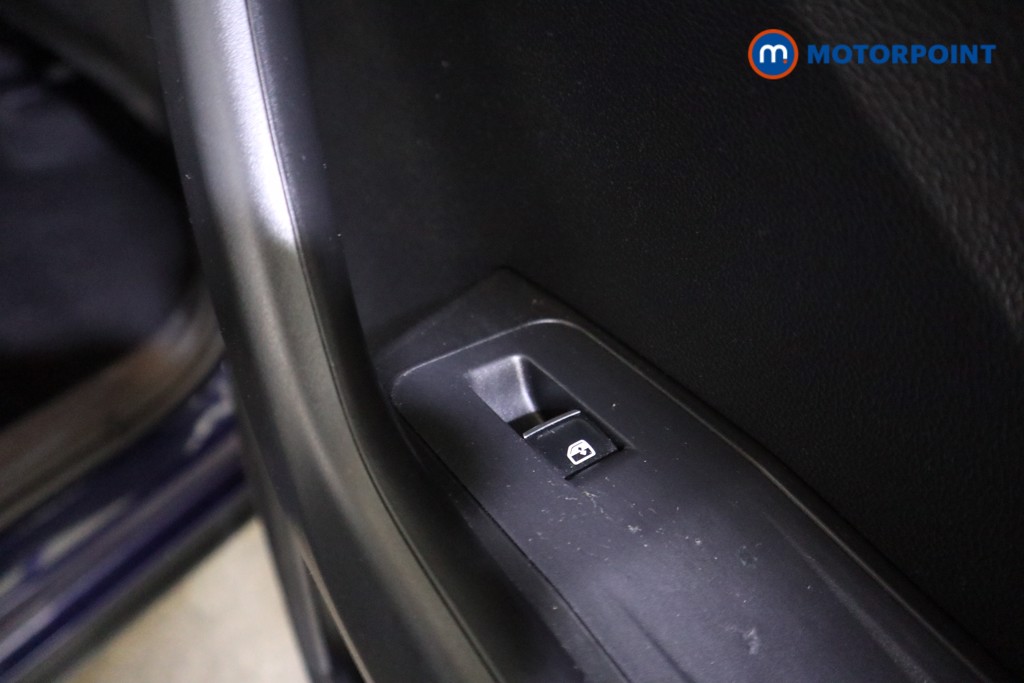 Used Volkswagen T-Roc 2019 for sale - 76949327: Photo 24