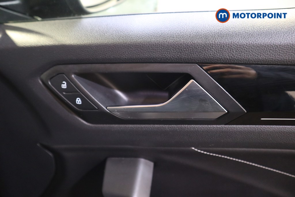 Used Volkswagen T-Roc 2023 for sale - 76710433: Photo 22