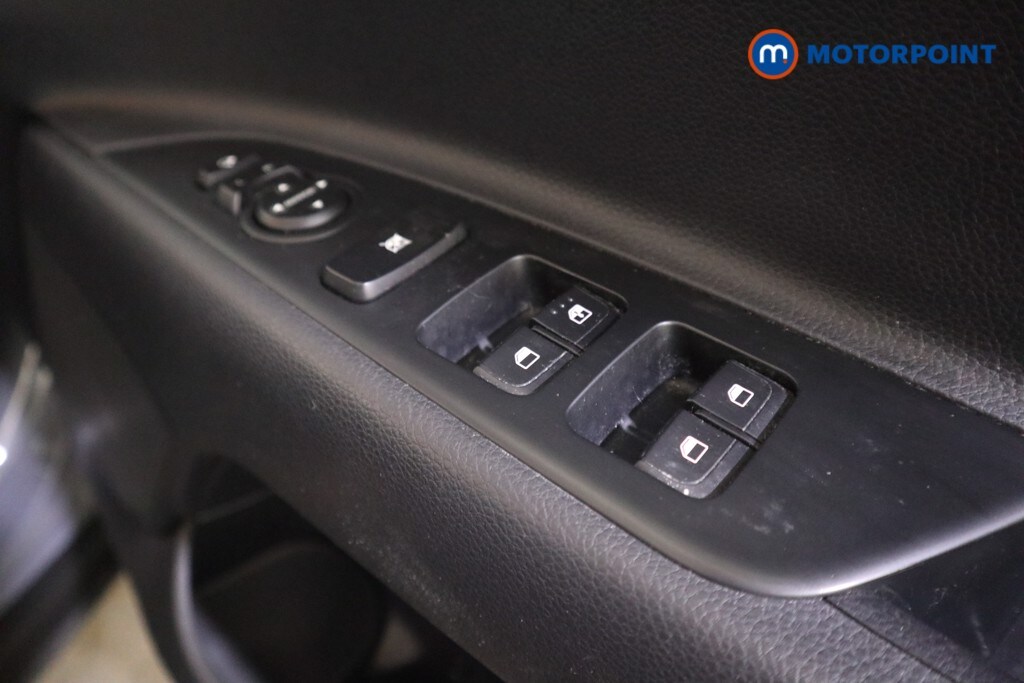 Used Kia Stonic 2022 for sale - 76961120: Photo 18