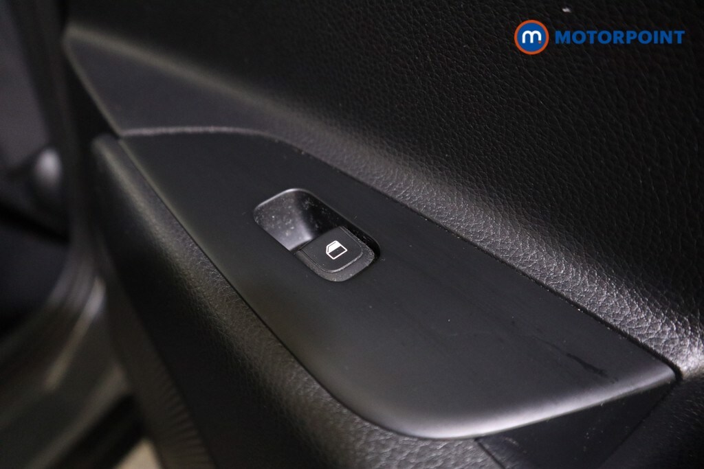 Used Kia Stonic 2022 for sale - 76961120: Photo 23