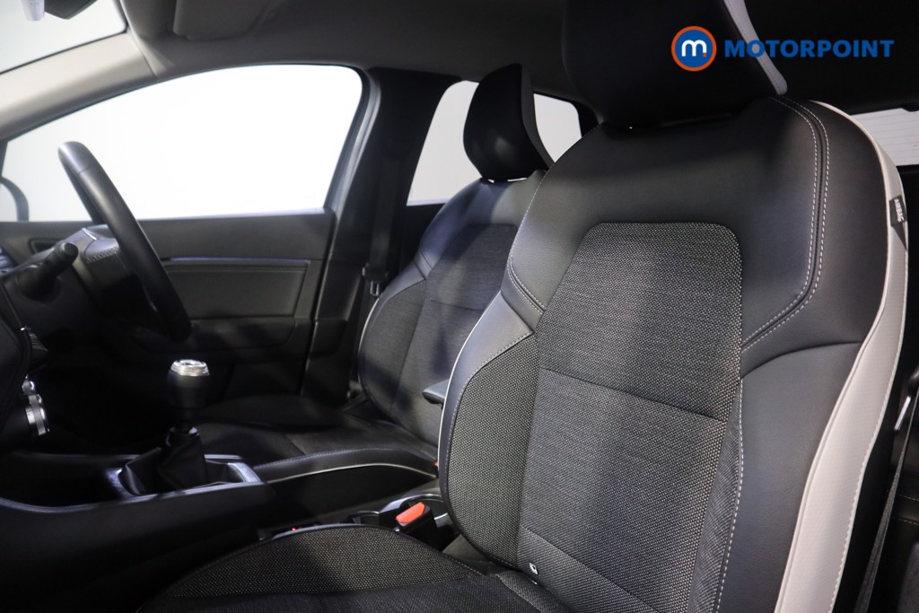 Used Renault Captur 2024 for sale - 76782728: Photo 17