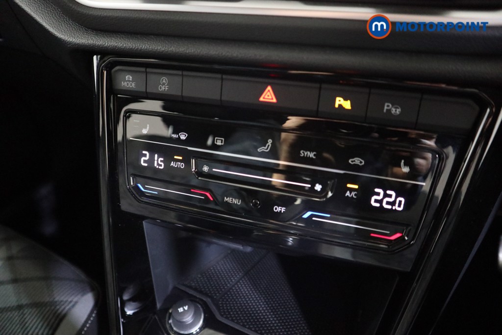 Used Volkswagen T-Roc 2024 for sale - 77446554: Photo 16