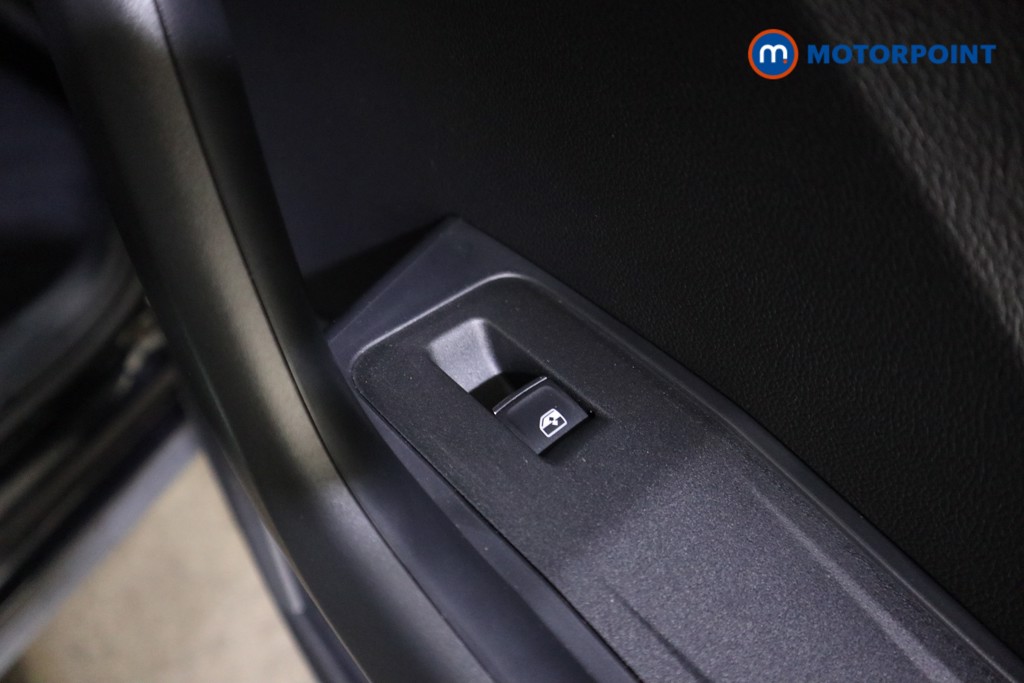 Used Volkswagen T-Roc 2024 for sale - 77446554: Photo 29