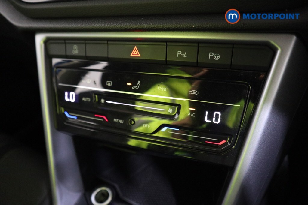 Used Volkswagen T-Roc 2023 for sale - 76222908: Photo 15