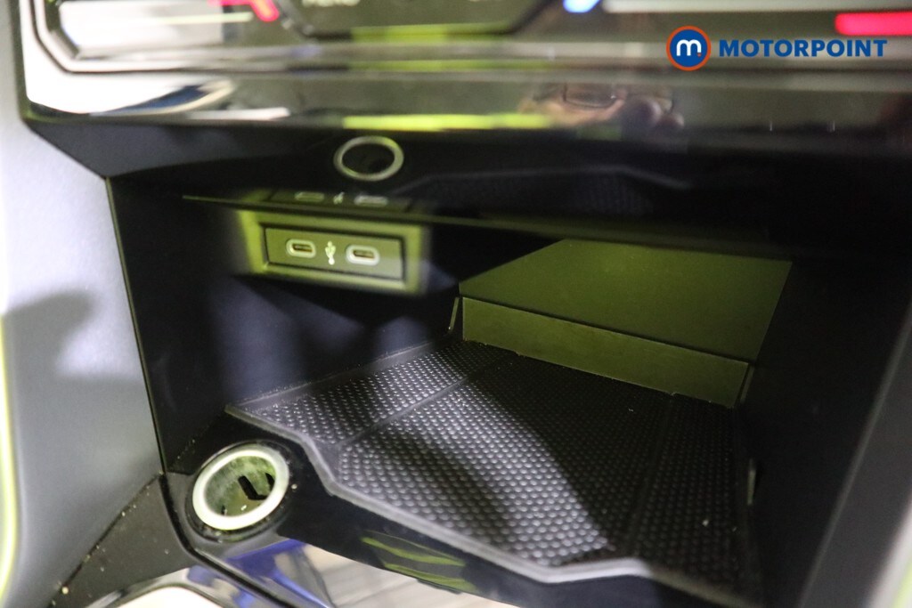 Used Volkswagen T-Roc 2023 for sale - 76222908: Photo 16