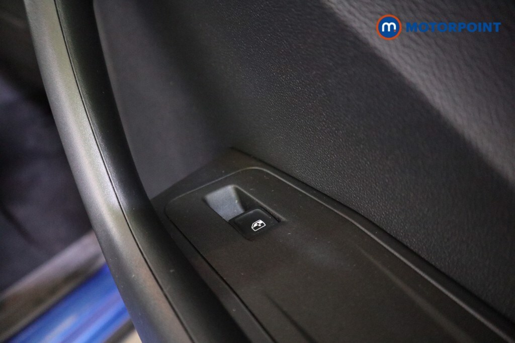 Used Volkswagen T-Roc 2023 for sale - 76222908: Photo 25