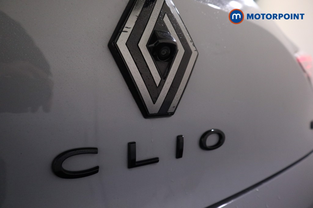 Used Renault Clio 2024 for sale - 76777651: Photo 32