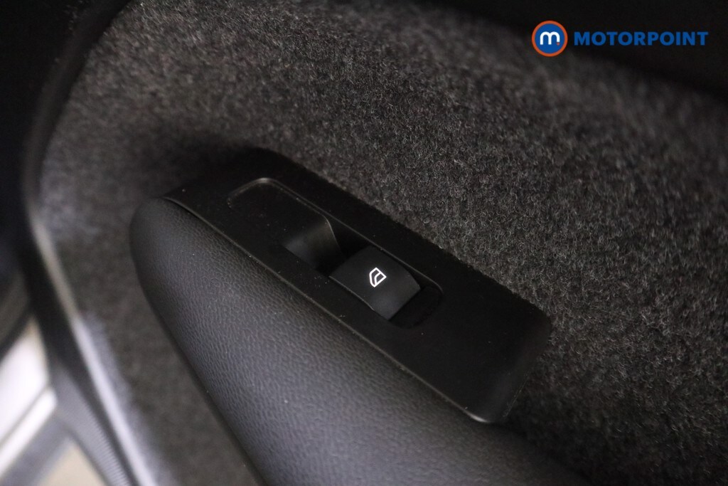 Used Volvo XC40 for sale - 78109780: Photo 32